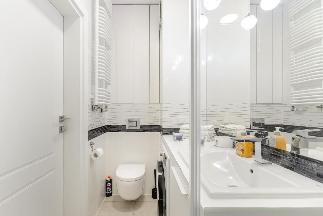 Lumina Luxury Apartments In Mennica Residence Varsavia Esterno foto