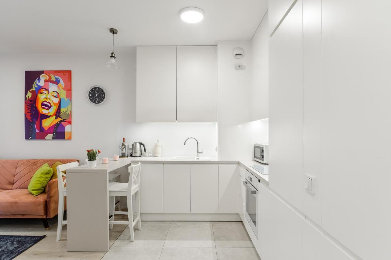 Lumina Luxury Apartments In Mennica Residence Varsavia Esterno foto